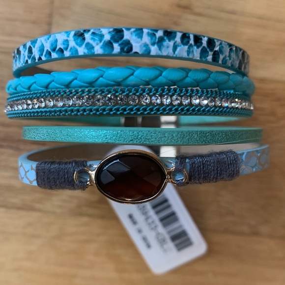 Boho Multilayer Blue Leather Cuff Bracelet - Picture 3 of 9